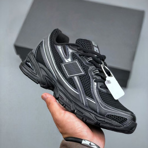 Zapatillas Deportivas Unisex 740 con Diseño de Malla Transpirable, Estilo Moderno, para Correr al Aire Libre, con Suela Gruesa y Amortiguación - Product Image 4