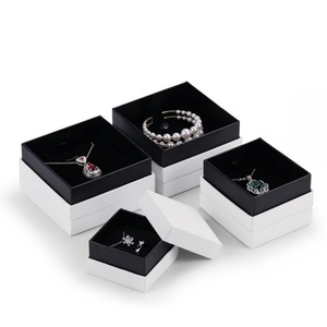 Paper Printed Logo Luxury Jewelry <b>Boxes</b> White Necklace Bracelet Lid and Base Jewelry <b>Boxes</b> Packaging - Product Image 1