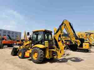 รถแบคโฮรุ่น 420F ที่เชื่อถือได้ เป็นทางเลือกแทน CAT 424 สำหรับการพัฒนาการชลประทาน พร้อมบุ้งกี๋ขนาดใหญ่ที่อัปเกรดได้เหนือกว่า JCB 3CX Super - Product Image 3