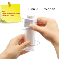 2024 Twist up soins de la peau rotation bouteille de pompe à Lotion carrée pour cosmétiques crème personnalisée emballage rechargeable 30ml bouteille sans air