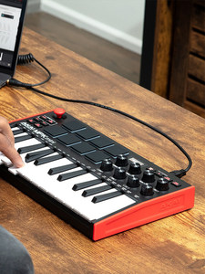 Teclado <span class=keywords><strong>MIDI</strong></span> <span class=keywords><strong>MPK</strong></span> MINI MK3 PLUS de 25 Teclas, Controlador Musical con Pads de Percusión MK4 de 37 Teclas - Product Image 3