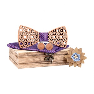 Vente en gros Bon marché Mode Logo personnalisé Ensemble de noeuds <span class=keywords><strong>papillon</strong></span> en <span class=keywords><strong>bois</strong></span> faits à la main Supports de cravates pour hommes Serviette carrée en soie OEM - Product Image 4