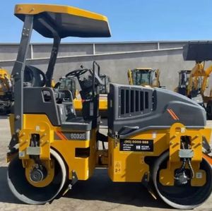 Rodillo Compactador Vibratorio de 3 Toneladas CLG6032E Disponible a Precio Competitivo - Product Image 2