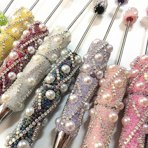 Luxe handgemaakte parelpen met diamanten, kralen en strass steentjes, soepel schrijvende balpen, DIY accessoires. - Product Image 5