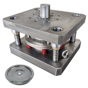 Molde de piezas de troquel de estampado progresivo de Metal de alta precisión personalizado servicio de punzonado estampado molde de prensa de aluminio - Product Image 1
