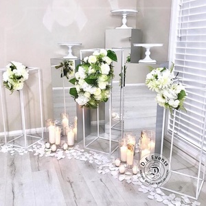 Sposa e lo sposo in acciaio inox vaso di fiori del basamento per la cerimonia nuziale - Product Image 1