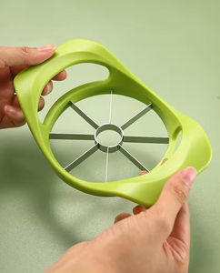 Cortador y Descorazonador de Manzanas Ergonómico con Cuchillas de Acero Inoxidable y Mango de Plástico, Herramienta Afilada para Cortar Frutas y Verduras - Product Image 3