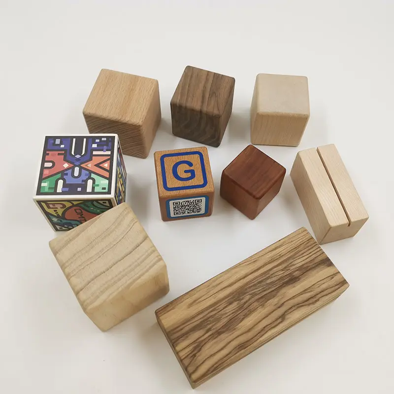 Natürliche benutzer definierte Massivholz quadratische Würfel für Kinder DIY Bastel projekt
