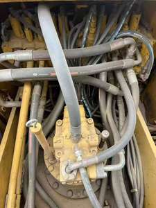 Utilisé pour la pelle 320D 320d2 Forte force de creusement Protection du rouleau de voie Construction Sites miniers Moteur ISO CE 20 tonnes - Product Image 6