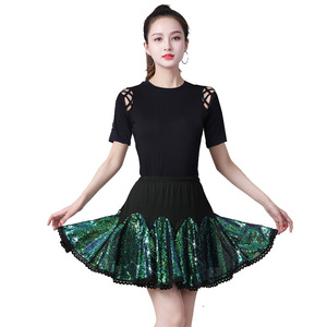 Conjunto de Disfraz de Baile Latino al por Mayor para Mujer, Falda Corta de Poliéster con Lentejuelas Bordadas y Manga Corta - Product Image 5
