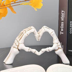 Cadılar bayramı reçine aşk el heykeli için heykeli kalp şekilli kemik jest heykel kafatası el süsleme cadılar bayramı dekor için - Product Image 3