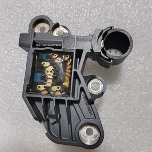 Nouveau régulateur <span class=keywords><strong>de</strong></span> <span class=keywords><strong>tension</strong></span> d'alternateur VW 12V (Origine OE) pour 0272220925 - Product Image 2