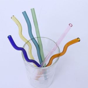 Pailles ondulées réutilisables en verre, résistantes à la chaleur, colorées, design tendance, personnalisables, vente en gros, OEM - Product Image 4