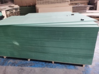 Panneau Mdf imperméable de couleur verte de MDF 5MM/11MM/17MM MDF vert pour l'armoire de cuisine HMR MDF