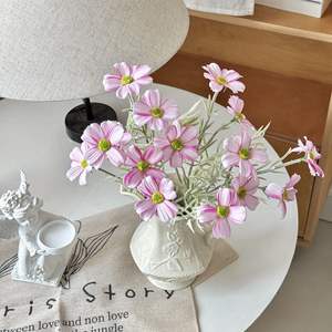 Fiori di Seta di Gelso in Stile INS, Crisantemo Artificiale, Bouquet di Margherite Persiane, Accessori per Foto in Vetro per Composizioni Decorative - Product Image 3