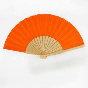 Abanico de mano moderno de madera y tela personalizado de 23 cm, abanicos plegables de madera de color sólido para fiestas y bodas - Product Image 3