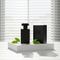 Flacon de parfum rectangulaire en verre mat noir, vide, avec pompe pulvérisatrice et boîte de sécurité enfant, faible MOQ, 30ml, 50ml, 100ml