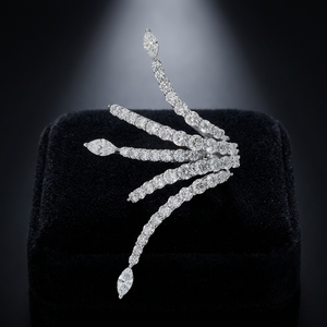 Boucles d'oreilles à clip en or blanc de luxe avec diamants en forme de plume, coupe marquise, bijoux de mariage pour femmes - Product Image 3
