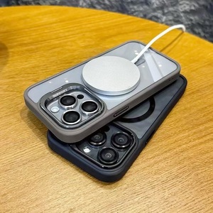 Cover Magnetica Opaca Traslucida Colorata con Protezione per Lente Fotocamera per <span class=keywords><strong>iPhone</strong></span> <span class=keywords><strong>11</strong></span> 12 13 14 15 16 17 <span class=keywords><strong>Pro</strong></span> <span class=keywords><strong>Max</strong></span> - Product Image 6