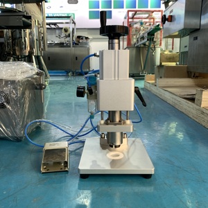 <span class=keywords><strong>YETO</strong></span> Machine de capsulage de bouteilles en verre de parfum Machine de sertissage de parfum Machine de pressage d'anneau de collier de parfum - Product Image 2