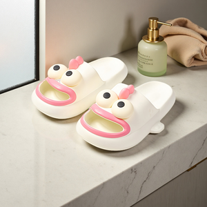 Pantuflas Planas de EVA para Niños con Diseño de Pez de Boca Grande, Ligeras, Ecológicas, Impermeables, Transpirables, con Orificios, para las Cuatro Estaciones - Product Image 4