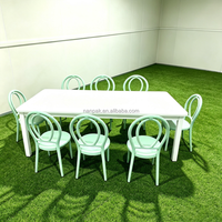 Table de fête rectangulaire d'extérieur pour enfants et ensemble de 8 chaises roses à dossier en boucle, table d'activités empilable facile à ranger pour location d'événements festifs