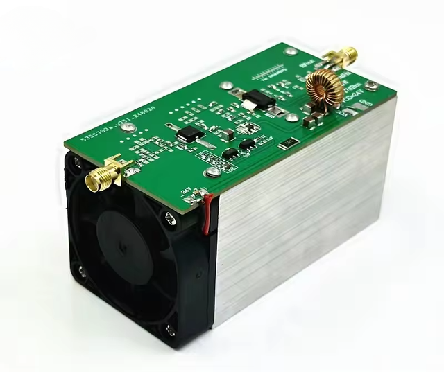 High Quality 915MHz 915+-35MHz 20W 24V RF Radio Power Amplifier AMP DMR With Heatsink