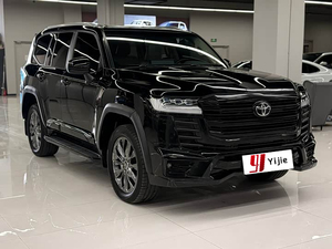 <span class=keywords><strong>Toyota</strong></span> <span class=keywords><strong>Land</strong></span> <span class=keywords><strong>Cruiser</strong></span> <span class=keywords><strong>2022</strong></span> d'occasion, modèle LC300 GXR, véhicule essence 5 places, en stock pour l'exportation, prêt à être expédié, SUV conduite à gauche - Product Image 3