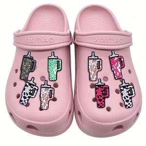 Accesorios Personalizados para Zapatos: Insignias y Emblemas de PVC Suave Tipo Scrocs, Pedidos al por Mayor, Logotipo Personalizado, Regalo - Product Image 1