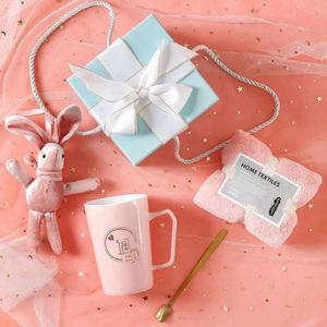 Hot Selling Luxury Eco-Friendly Valentine's Day Gift Box Sets Women Cup Towel Souvenir Mother's Day Graduation Christmas Chinese - Product Image 4