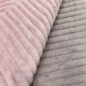 Tela de Felpa de Jacquard de Pelo de Conejo de Terciopelo Textil para el Hogar de Moda Reciclada para Prendas de Vestir - Product Image 2