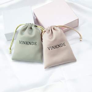 Атласная тканевая сумка на шнурке, Пыленепроницаемая сумка для ювелирных изделий, настраиваемый логотип для ювелирных изделий с розовым белым логотипом - Product Image 2