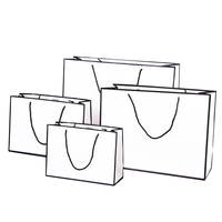 Sac en papier à provisions imprimé en relief avec logo personnalisé sac en papier à provisions artisanal cadeau avec poignées de ruban sac en papier pour cadeau