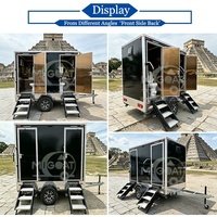 Remorque WC mobile d'intérieur dorée brillante, 2 cabines, toilettes portables avec lavabo et miroir pour mariages et événements