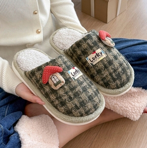 Producto Nuevo, Pantuflas de Lujo para Mujer con Suela de EVA, Forro de Piel Sintética Cálida y Antideslizante, Algodón, Venta al por Mayor con Nuevas Tecnologías - Product Image 4