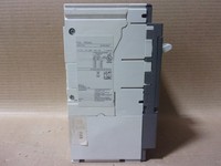 Interruptor de Circuito Tmax Xt5 S 400 de 3 Polos y 300A para PLC, Modelo Xt5su330abff000xxx