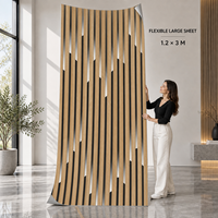 Papier peint autocollant à motif de lattes de bois clair 60x60cm avec surface en PET et mousse IXPE pour murs intérieurs