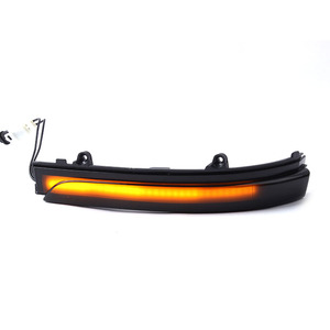 Lentille fumée séquentielle LED miroir latéral clignotant réflecteur pour GOL FOX Cross Fox Space Fox G6 G7 - Product Image 4