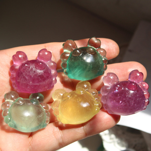 Hand-Carved Eco-Friendly Folk Art 2.8-3cm Natural Rainbow Fluorite Crystal Sea Animal <strong>Crab</strong> Carving <strong>Ornament</strong> for Home Decor - Product Image 4