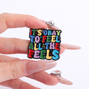 Está bien sentir todo lo que se siente, alfileres esmaltados, texto colorido divertido, <span class=keywords><strong>hoy</strong></span> es <span class=keywords><strong>un</strong></span> día de memoria central, broches, insignia de solapa, adorno de joyería - Product Image 1