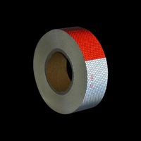 Autocollant réfléchissant de sécurité de la série DOT-C2 PET noir et jaune pour camion et remorque