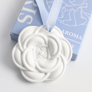 Оптовая продажа, подвесные ароматические керамические цветы для гардероба, освежитель воздуха, домашний фарфоровый ароматизатор, аромадиффузор для эфирных масел - Product Image 5