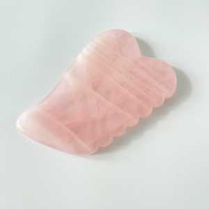 Planche de massage facial anti-âge amincissante en quartz rose naturel pour le visage - Product Image 3