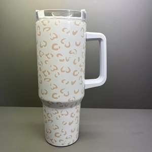 Gobelet isotherme en acier inoxydable de 40 oz, style sport, avec poignée et couvercle, pour boissons froides, idéal pour la voiture, grande tasse à boba/bubble, imprimé léopard - Product Image 6