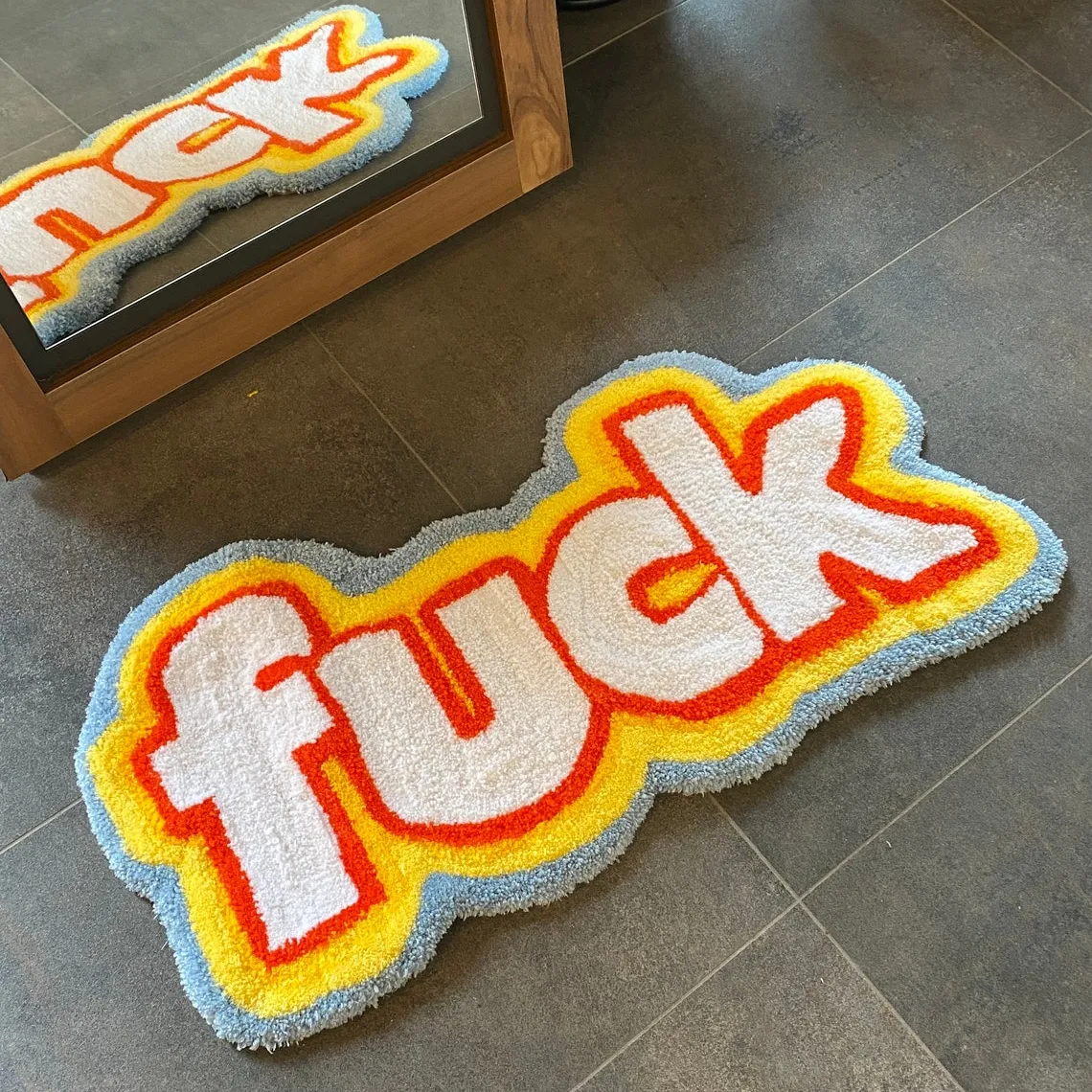 WXCCF Drop Shipping Low MOQ Home Custom Pattern Handmade Tufted Funky Amine Letter Rug Carpets With Logo