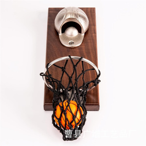 Abridor de Botellas de Madera con Diseño de Baloncesto, Magnético para Montar en la Pared, Madera Sólida para Uso en Cocina y Refrigerador - Product Image 1