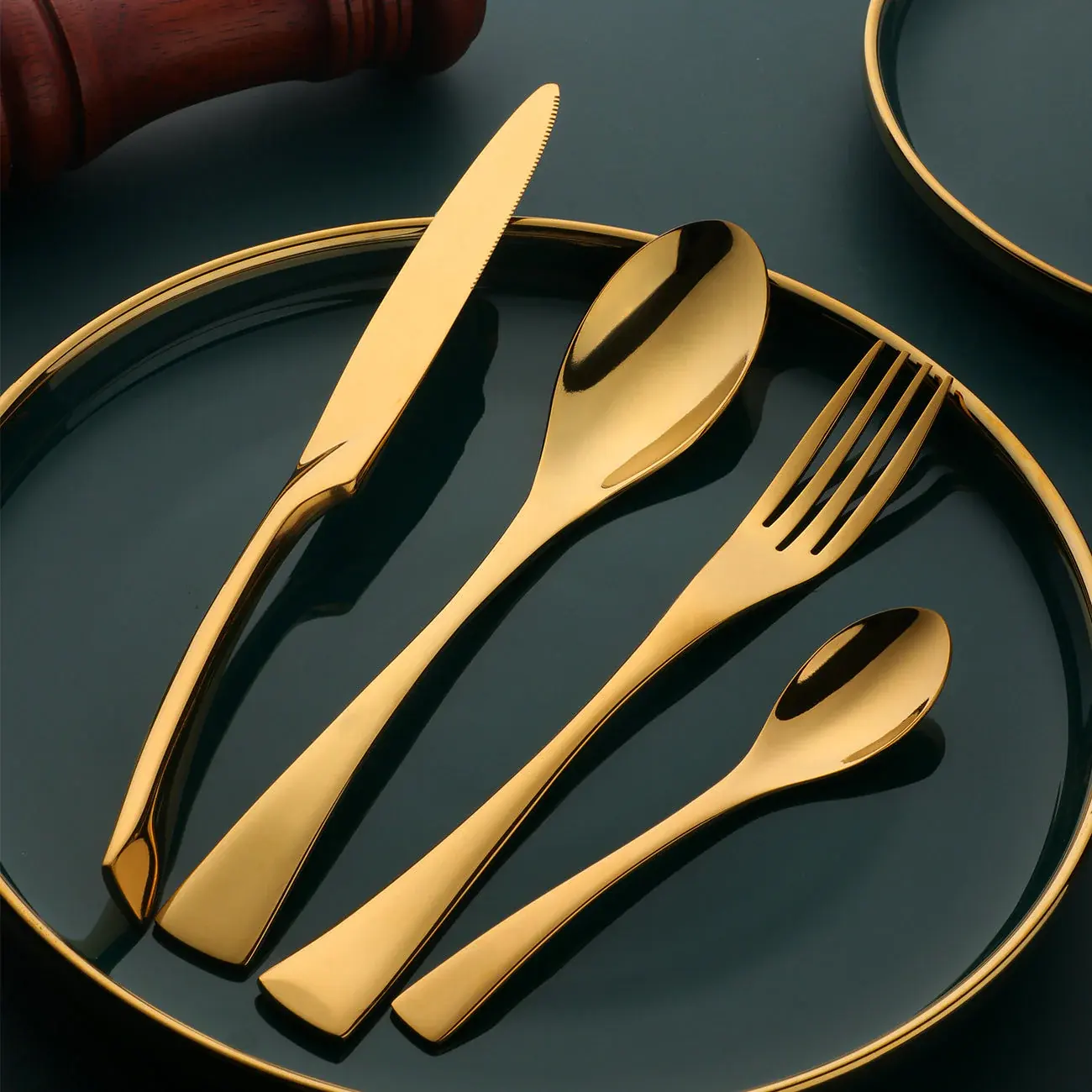 أدوات المائدة من الفولاذ المقاوم للصدأ، مجموعة أدوات المائدة المزخرفة بالمرآة والذهب والأسود من 4 قطع و24 قطعة، مجموعة الأدوات المزخرفة بالفضة والشوكة والملعقة وسكين العشاء
