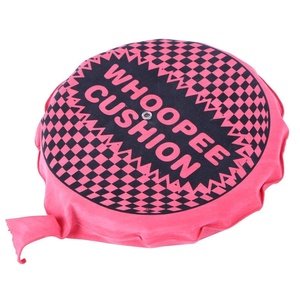 Coussin personnalisé qui fait du bruit de frottement, auto-gonflant, hygiénique, drôle, cadeau farceur, blague, jouet qui fait des farts, couleur (25 x 25 cm) - Product Image 5