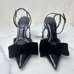 รองเท้าส้นสูงสีดำประดับโบว์สำหรับผู้หญิง รุ่นปี 2025 - Product Image 4