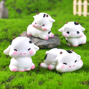 Figuras decorativas de vacas lindas para paisajes transfronterizos, artículos decorativos DIY de alta gama para escritorio y coche - Product Image 3